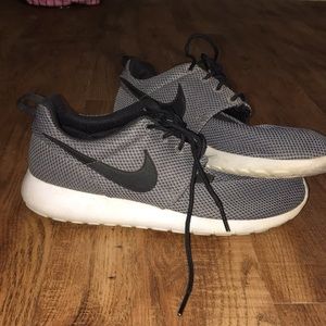 Nike Roshe sneakers